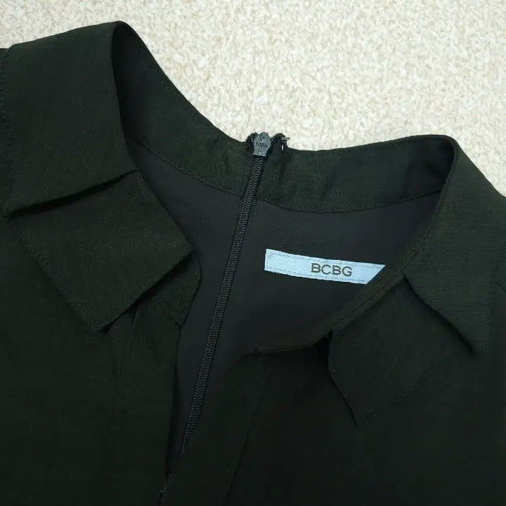 [BUNJANG] BCBG Dark Green Ruffle Detail Midi Dress / (66)BCBG 여성 원피스 반팔 다크그린 K3W2607
