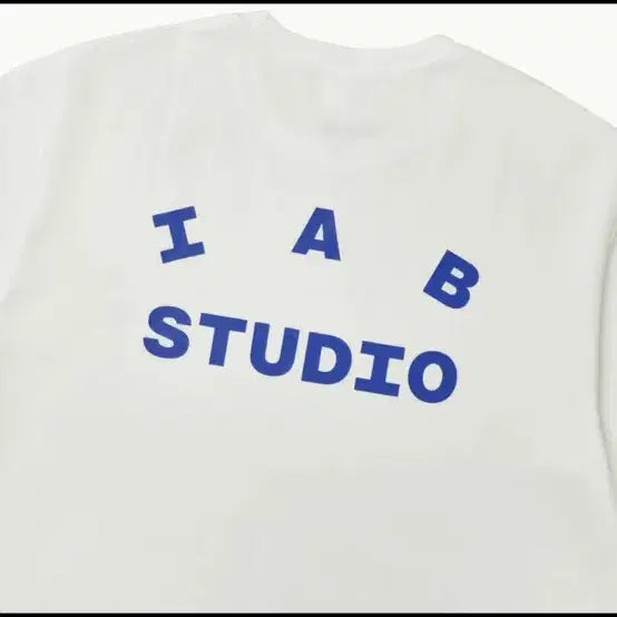 [BUNJANG] IAB Studio 10th Anniversary T-shirts White (M+XL) / 아이앱 스튜디오 10주년 티셔츠 화이트 M+XL (커플템 추천)