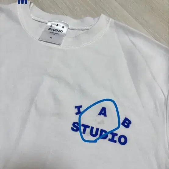 [BUNJANG] IAB Studio 10th Anniversary T-shirts White (M+XL) / 아이앱 스튜디오 10주년 티셔츠 화이트 M+XL (커플템 추천)