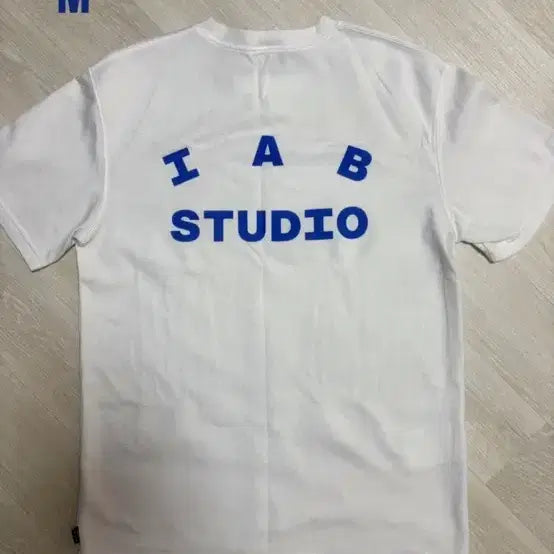 [BUNJANG] IAB Studio 10th Anniversary T-shirts White (M+XL) / 아이앱 스튜디오 10주년 티셔츠 화이트 M+XL (커플템 추천)