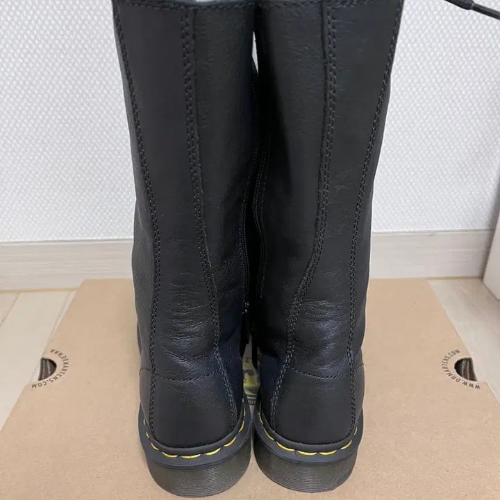 [BUNJANG] Dr. Martens 1B99 14 Hole Boots / 닥터마틴 1B99 14홀 250(uk6)