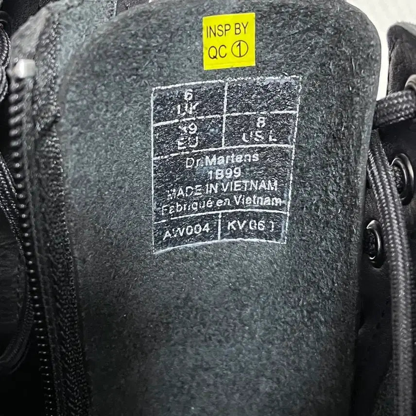 [BUNJANG] Dr. Martens 1B99 14 Hole Boots / 닥터마틴 1B99 14홀 250(uk6)