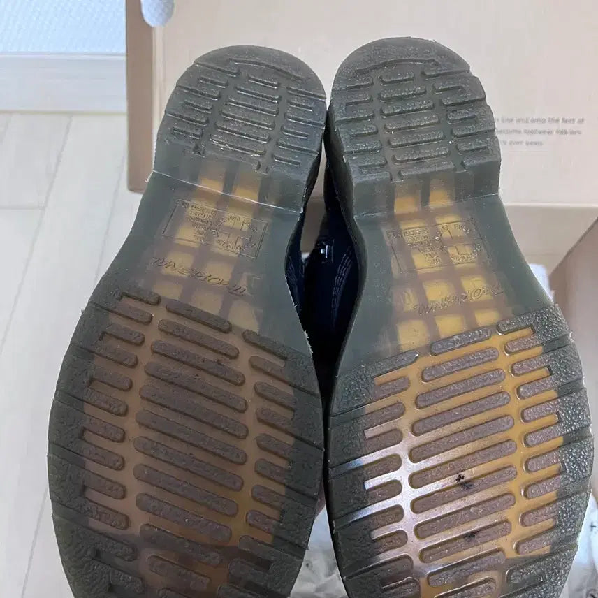 [BUNJANG] Dr. Martens 1B99 14 Hole Boots / 닥터마틴 1B99 14홀 250(uk6)