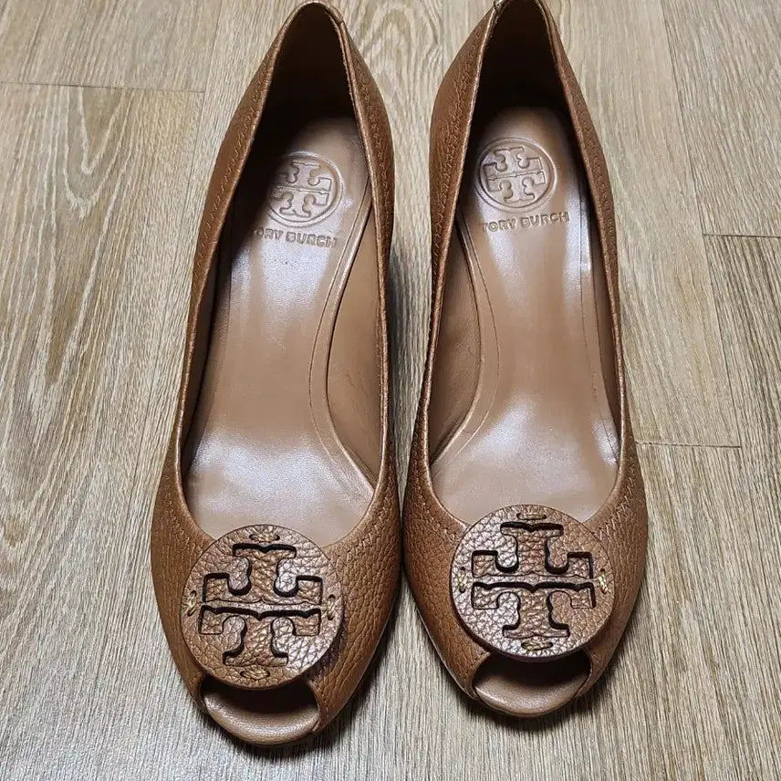 [BUNJANG] Tory Burch Open Toe Leather Wedge Heels / 토리버치 토오픈 가죽 웨지힐7.5/245