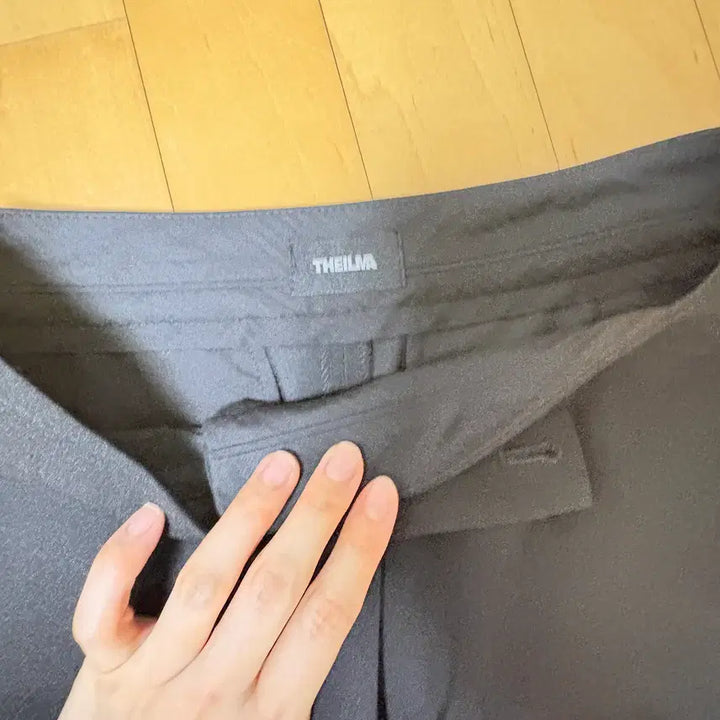 [BUNJANG] Theilma Dove Slim Flare Pants - Size S / 더일마 (기장수선) 도브슬림플레어팬츠 S 사이즈