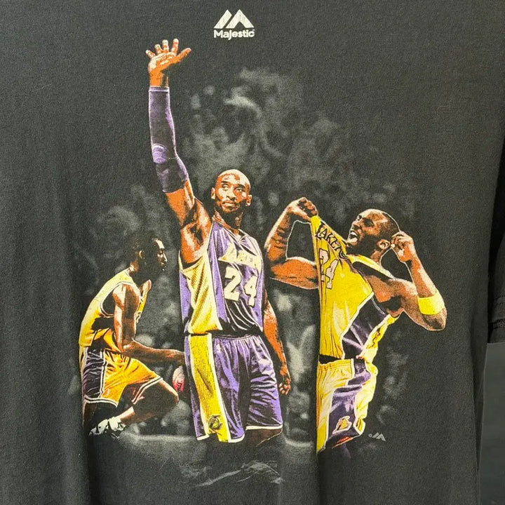 [BUNJANG] Kobe Bryant Amazing Happening T-shirt / [택포] [M] 코비브라이언트 어메이징헤프닝 티셔츠
