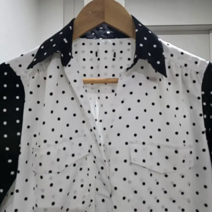 [BUNJANG] Polka Dot Blouse &amp; Pleated Skirt Set / 물방울무늬 블라우스 + 플리츠 스커트 세트