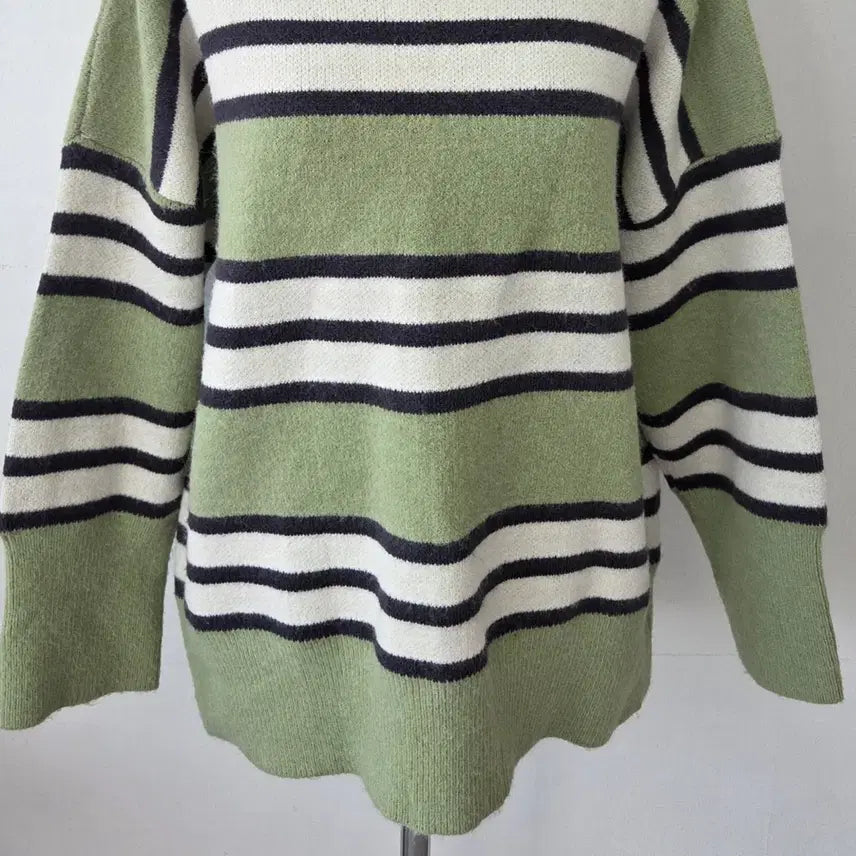 [SOLD OUT] 빈티지 만원샵 그린 스트라이프 오버핏 니트