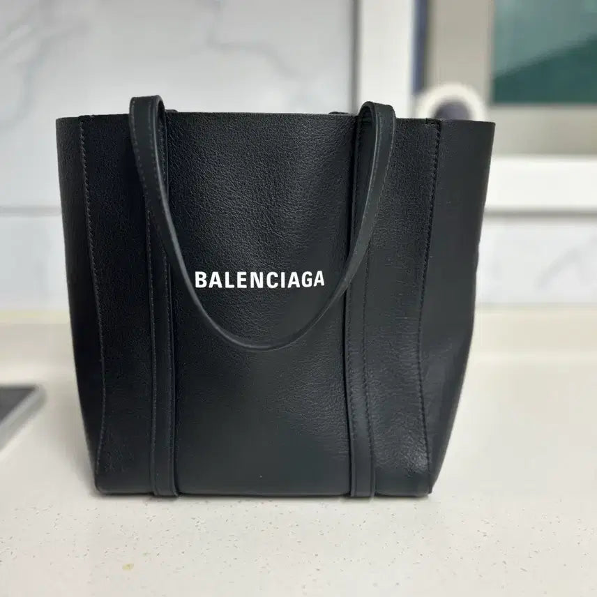 [BUNJANG] Balenciaga XXS Black Leather Tote Bag / 발렌시아가 블랙 레더 토트백 XXS