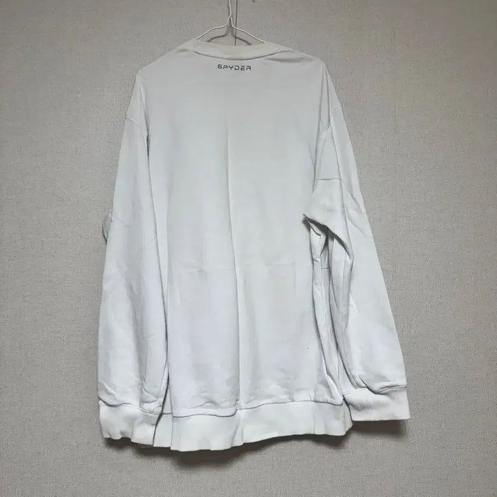 [BUNJANG] Spider White Sweatshirt XXL / 스파이더 흰색 맨투맨 XXL 팝니다!