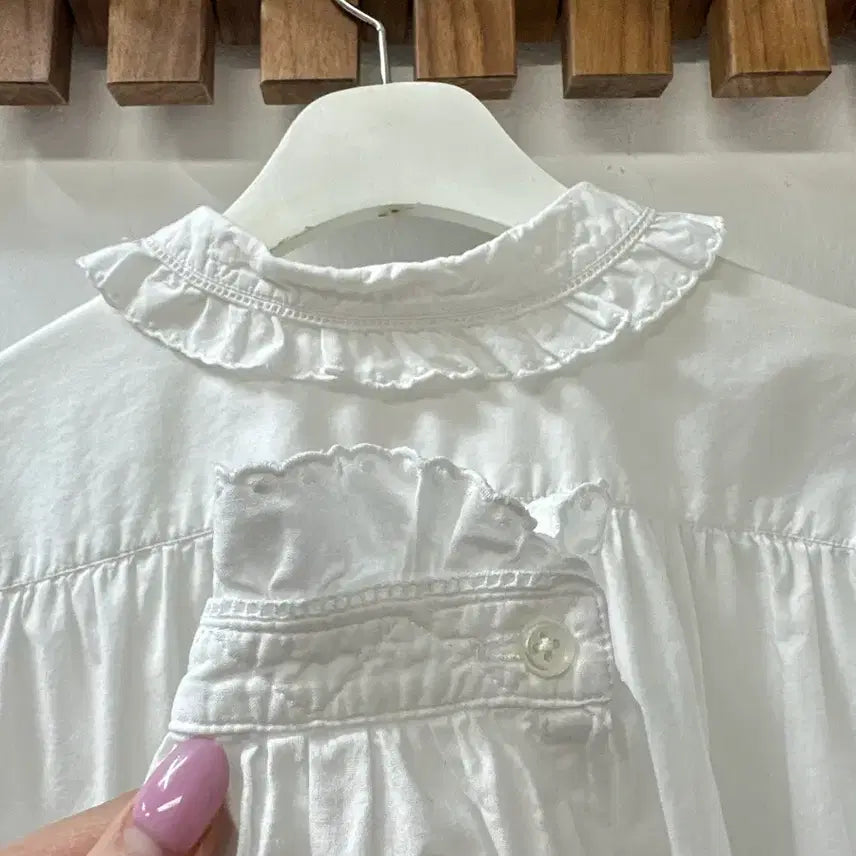 [BUNJANG] Pink House Frill Lace Blouse / Pink House 핑크하우스 둥근카라프릴 핀턱 레이스 퍼프소매 블라우스