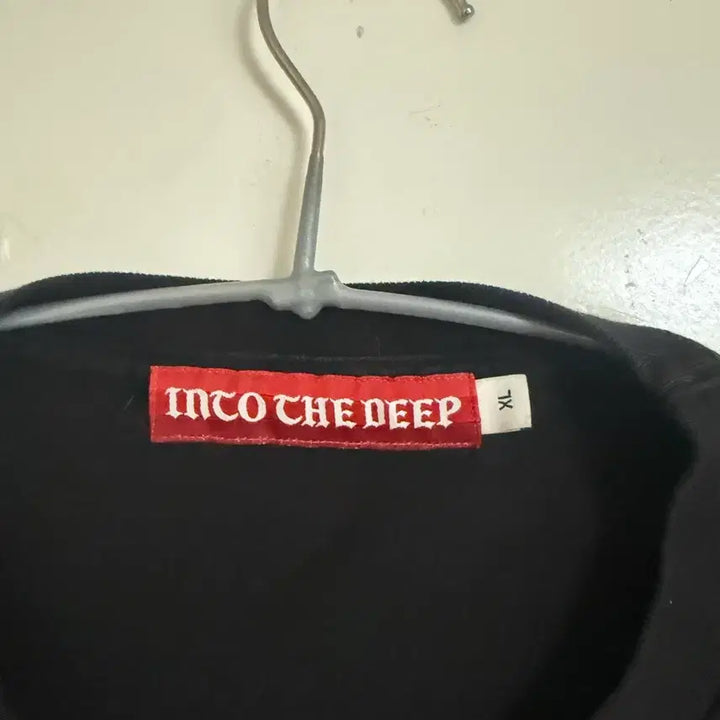 [BUNJANG] Into The Deep Black Long Sleeve / INTO THE DEEP 블랙 롱슬리브