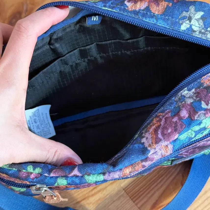 [BUNJANG] Gregory Floral Pattern Crossbody Bag / 그레고리 여성 꽃무늬 플라워 크로스백 가방