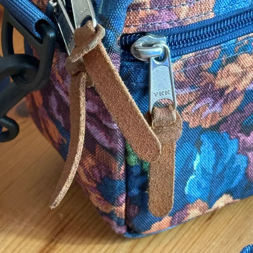 [BUNJANG] Gregory Floral Pattern Crossbody Bag / 그레고리 여성 꽃무늬 플라워 크로스백 가방