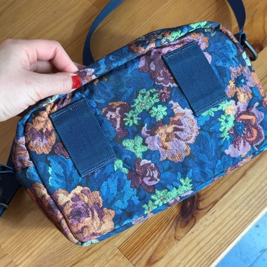 [BUNJANG] Gregory Floral Pattern Crossbody Bag / 그레고리 여성 꽃무늬 플라워 크로스백 가방
