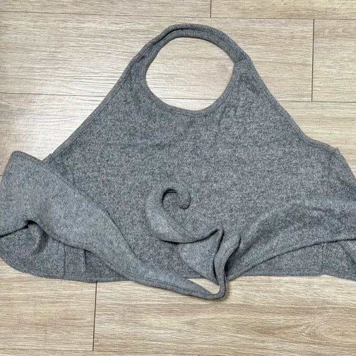 [BUNJANG] Halter Neck Layered Tank Top / 새제품 홀터넥 스트랩 레이어드 나시