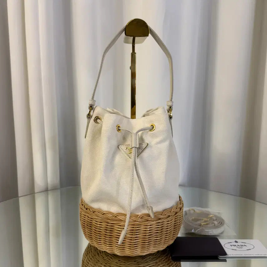 [BUNJANG] Prada Rattan Mini Bucket Crossbody Bag 1BH115 / 프라다 라탄 미니 버킷백 크로스백 1BH115