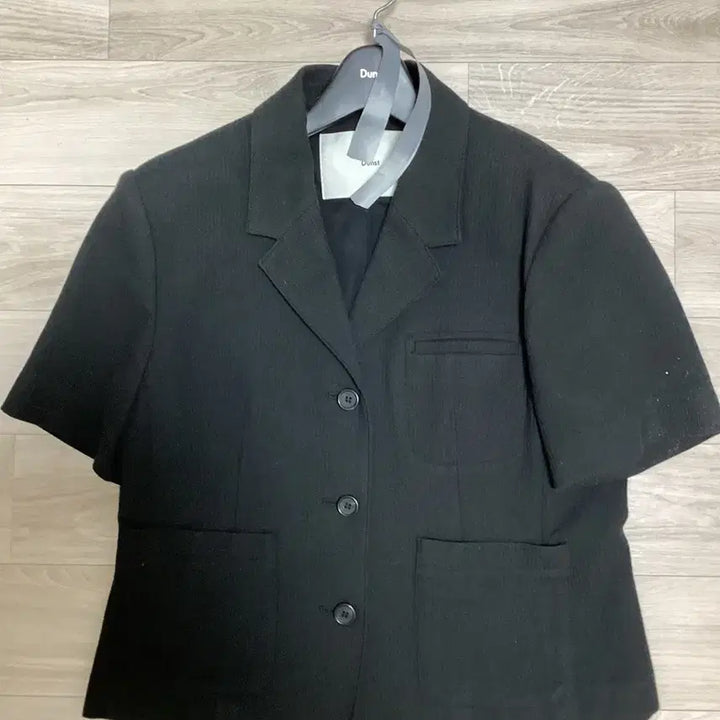 [SOLD OUT] 던스트 클래식 크롭 자켓