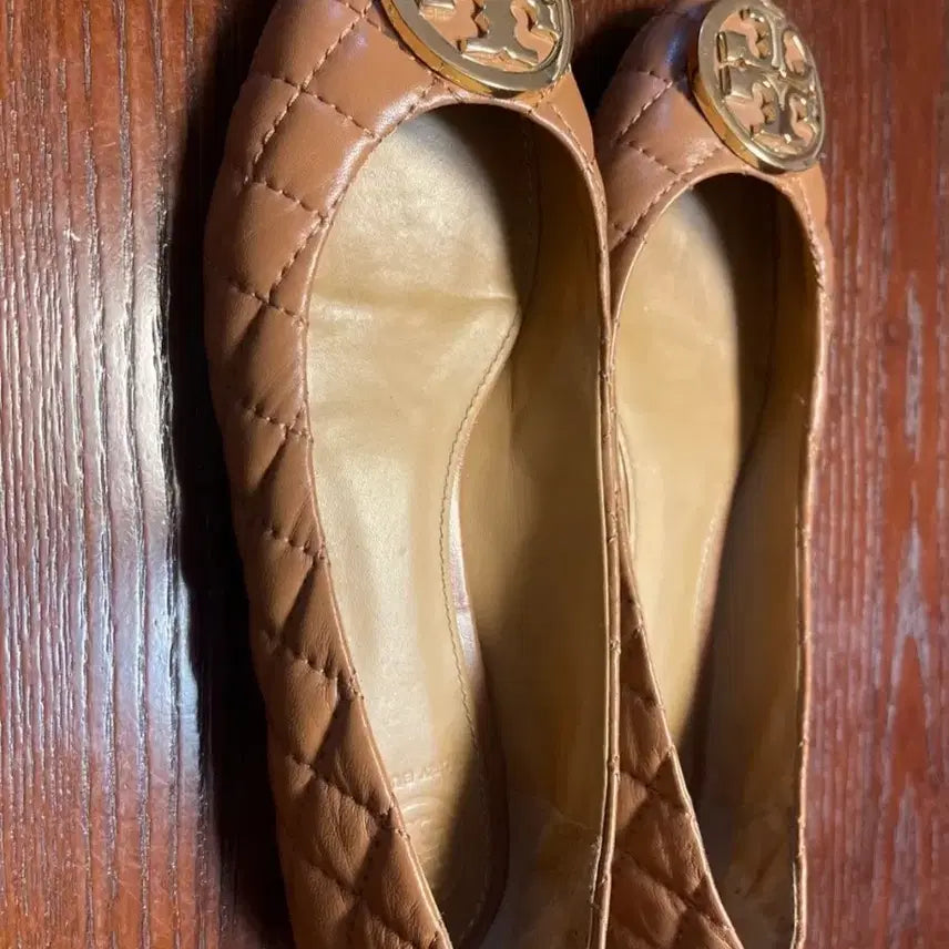 [BUNJANG] Tory Burch Quilted Flat Shoes (Size 6) / 토리버치퀼팅플랫235 6사이즈