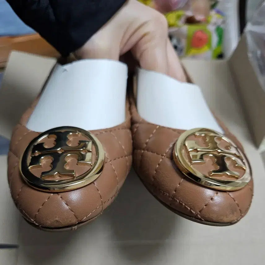 [BUNJANG] Tory Burch Quilted Flat Shoes (Size 6) / 토리버치퀼팅플랫235 6사이즈