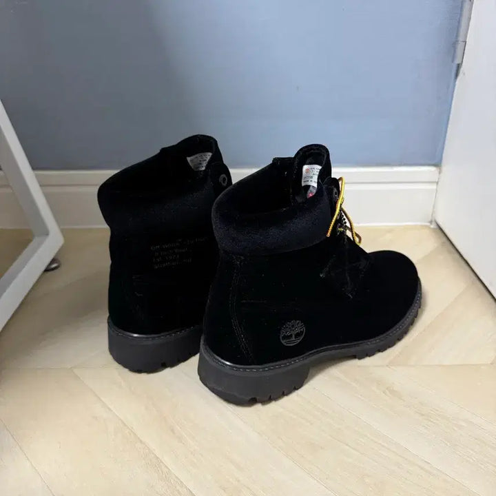 [BUNJANG] Timberland Off-White 6-Inch Velvet Boots / 팀버랜드 오프화이트 6인치 부츠 벨벳 블랙 250