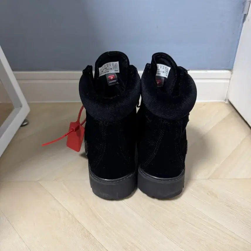 [BUNJANG] Timberland Off-White 6-Inch Velvet Boots / 팀버랜드 오프화이트 6인치 부츠 벨벳 블랙 250