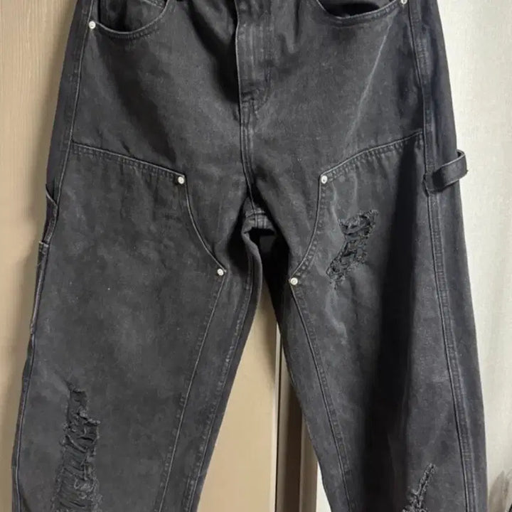 [BUNJANG] Miloarchive Washed Black Carpenter Pants / 밀로아카이브 데미지 워시드 블랙 카펜터 팬츠