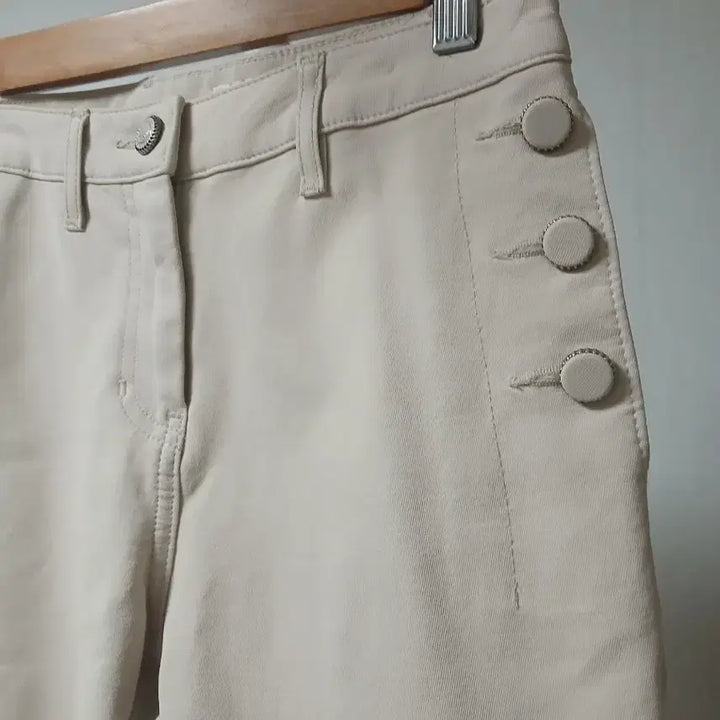 [BUNJANG] Mine Beige Bootcut Side Button Pants / 마인베이지 부츠컷 옆단추 바지(61)