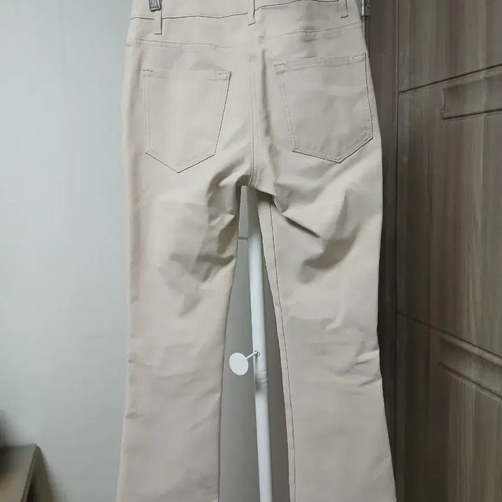 [BUNJANG] Mine Beige Bootcut Side Button Pants / 마인베이지 부츠컷 옆단추 바지(61)