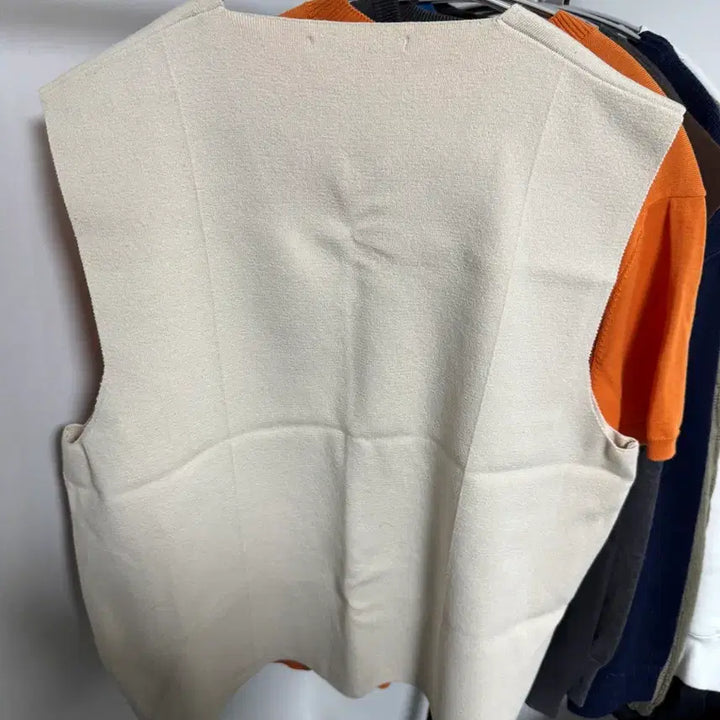 [BUNJANG] Assorted Knit Vest Bundle / 그린 카키 아이보리 브라운 블루 니트조끼 베스트 총 4개