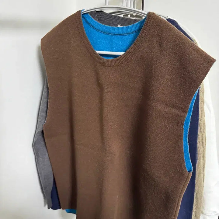 [BUNJANG] Assorted Knit Vest Bundle / 그린 카키 아이보리 브라운 블루 니트조끼 베스트 총 4개