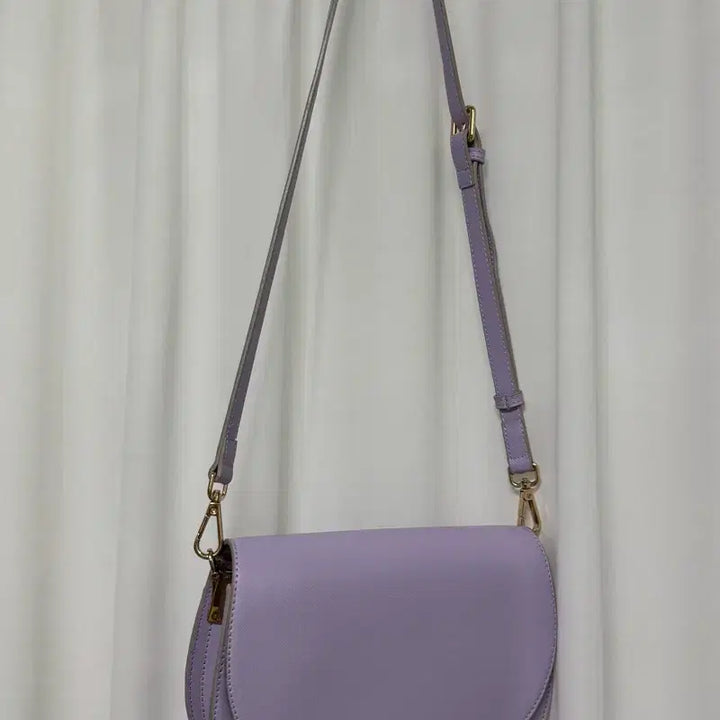 [BUNJANG] VALLUV Ar Crossbody Bag / VALLUV 밸럽 아르 크로스백 가방