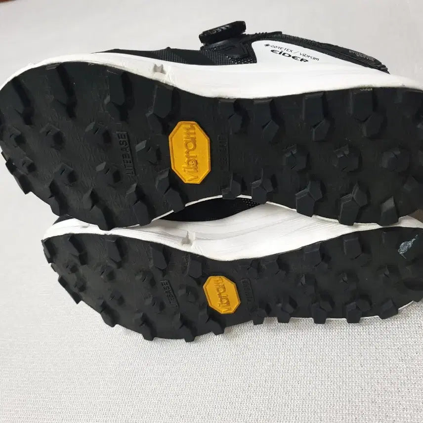 [BUNJANG] Eider Quantum Gram Hike GTX Hiking Boots Black BOA 230 / 아이더 고어텍스 퀀텀그램하이크 등산화 블랙 BOA 230