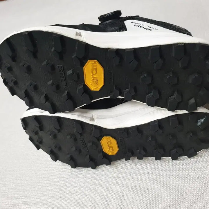 [BUNJANG] Eider Quantum Gram Hike GTX Hiking Boots Black BOA 230 / 아이더 고어텍스 퀀텀그램하이크 등산화 블랙 BOA 230