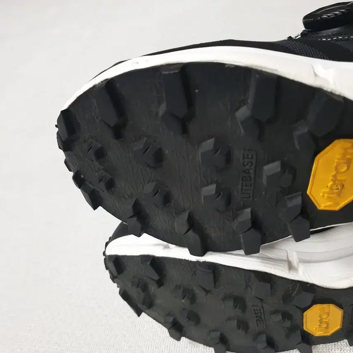 [BUNJANG] Eider Quantum Gram Hike GTX Hiking Boots Black BOA 230 / 아이더 고어텍스 퀀텀그램하이크 등산화 블랙 BOA 230