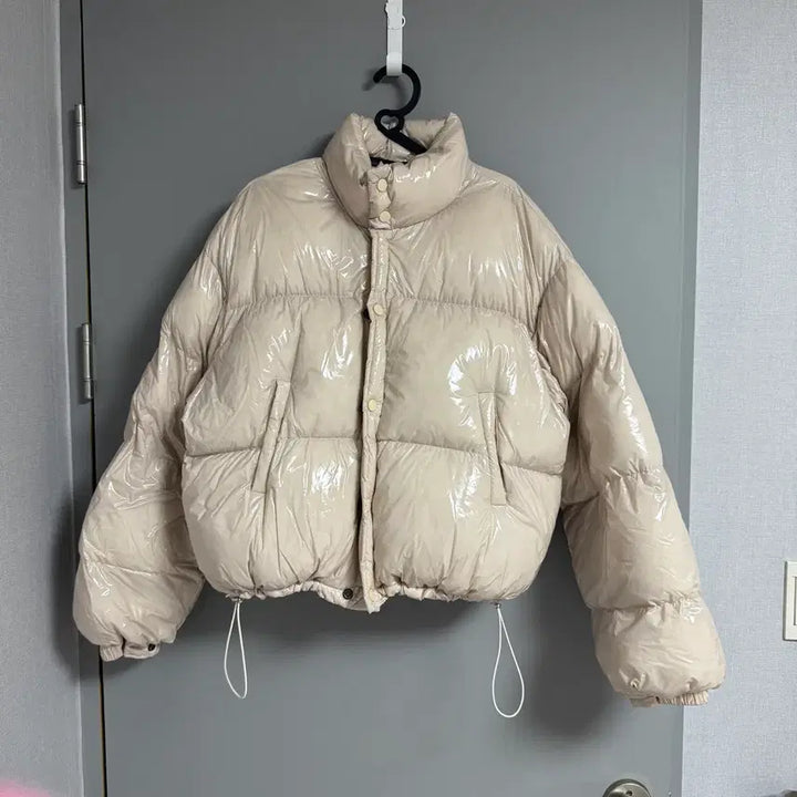 [BUNJANG] Ourwave Glossy Welon Padded Jacket / [아워웨이브] 유광 웰론 패딩 글로시패딩