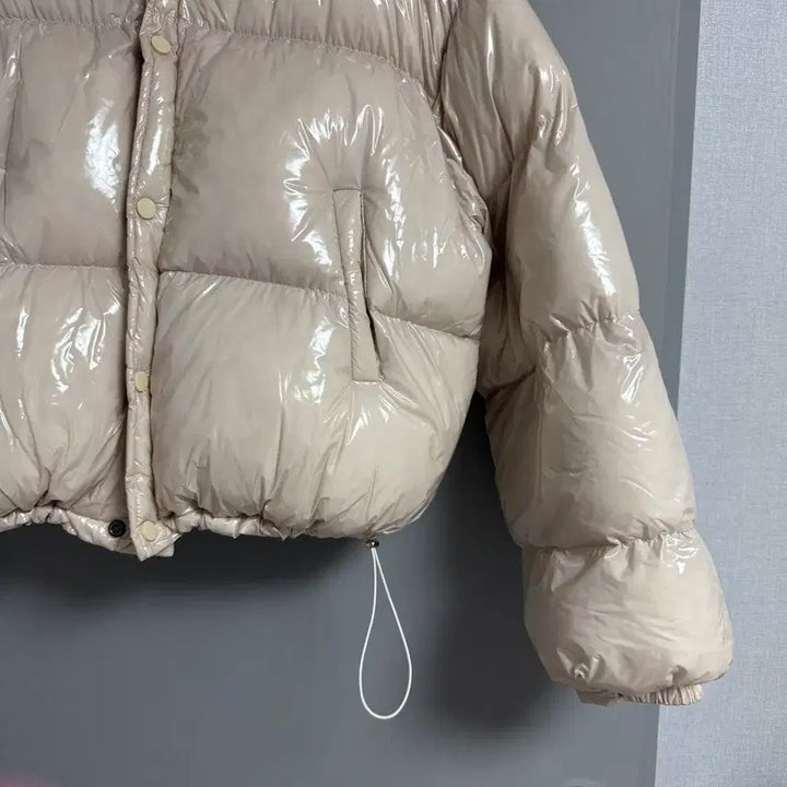 [BUNJANG] Ourwave Glossy Welon Padded Jacket / [아워웨이브] 유광 웰론 패딩 글로시패딩