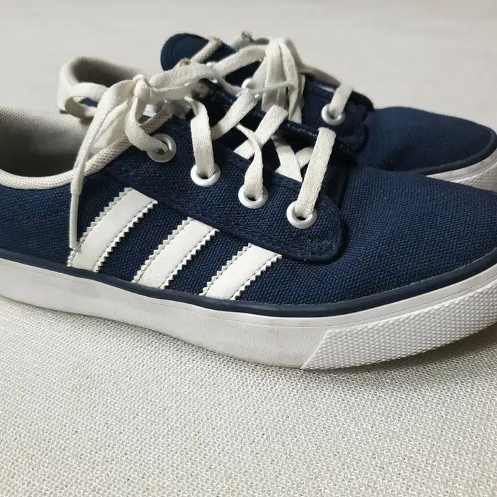 [BUNJANG] Adidas Kiel Navy Sneakers 225 / 아디다스 KIEL 삼선 네이비 스니커즈 225