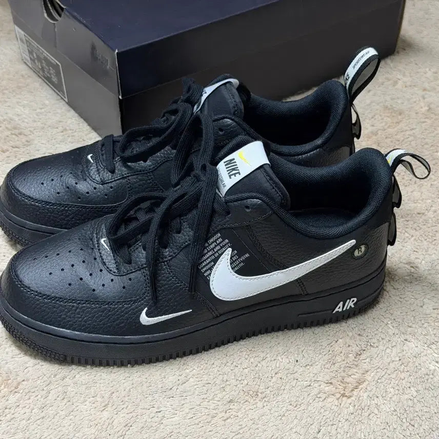 [BUNJANG] Nike Air Force 1 Black Leather Sneakers / 나이키 에어포스1 블랙 레더 DV0788-001