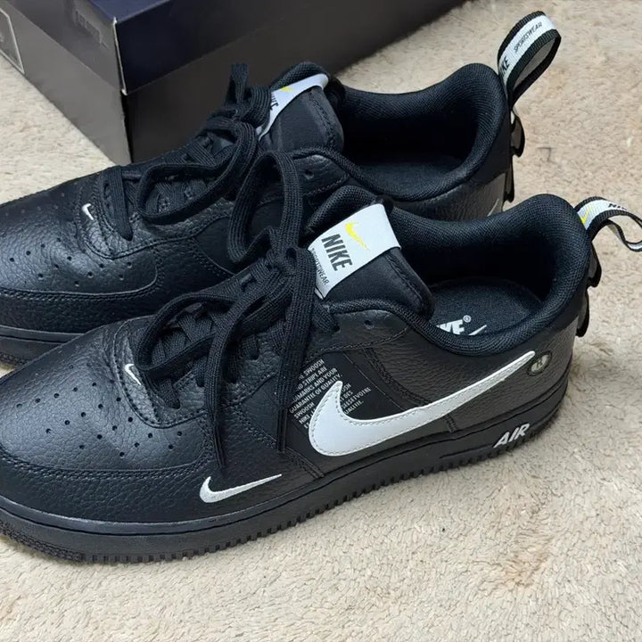 [BUNJANG] Nike Air Force 1 Black Leather Sneakers / 나이키 에어포스1 블랙 레더 DV0788-001