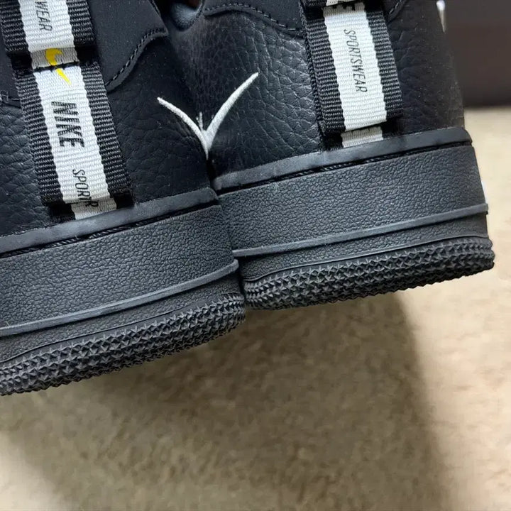 [BUNJANG] Nike Air Force 1 Black Leather Sneakers / 나이키 에어포스1 블랙 레더 DV0788-001