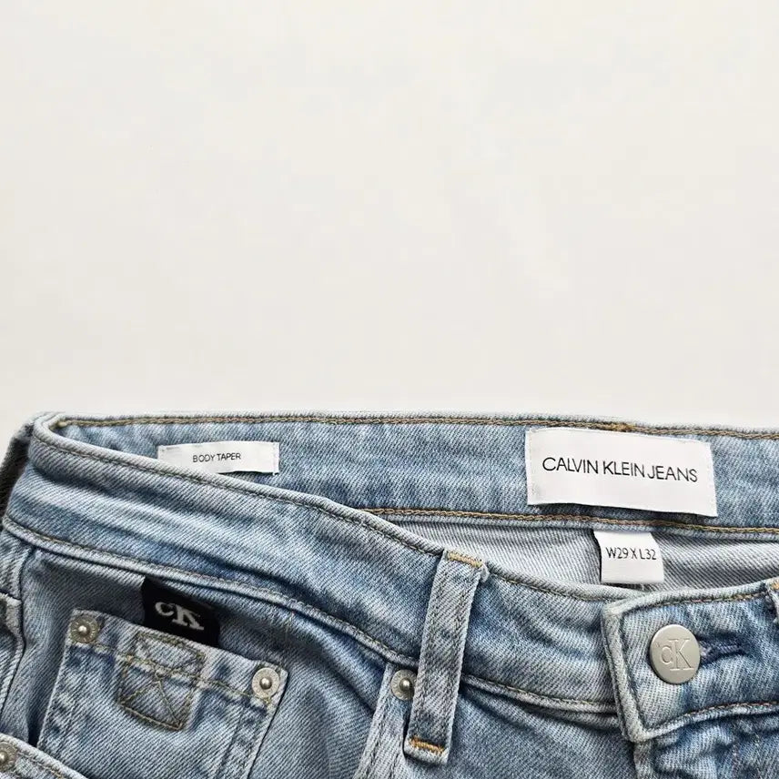 [SOLD OUT] 캘빈클라인 청바지 연청 스판 데님 사이즈30 R4728