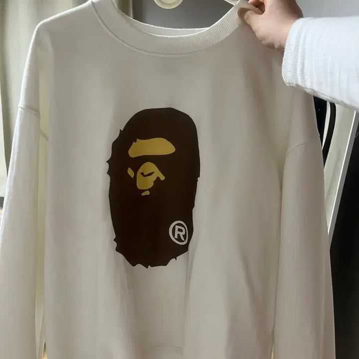 [BUNJANG] BAPE White Big Logo Sweatshirt / (급처)BAPE 베이프 화이트 빅 로고 맨투맨