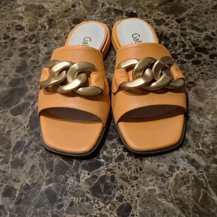 [SOLD OUT] 가버 뮬샌들(새상품) 245