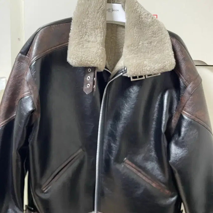 [BUNJANG] Dopejason B-3 Airborne Mouton Jacket Black M / 도프제이슨 B-3 에어본 무스탕 자켓 블랙 색상 M