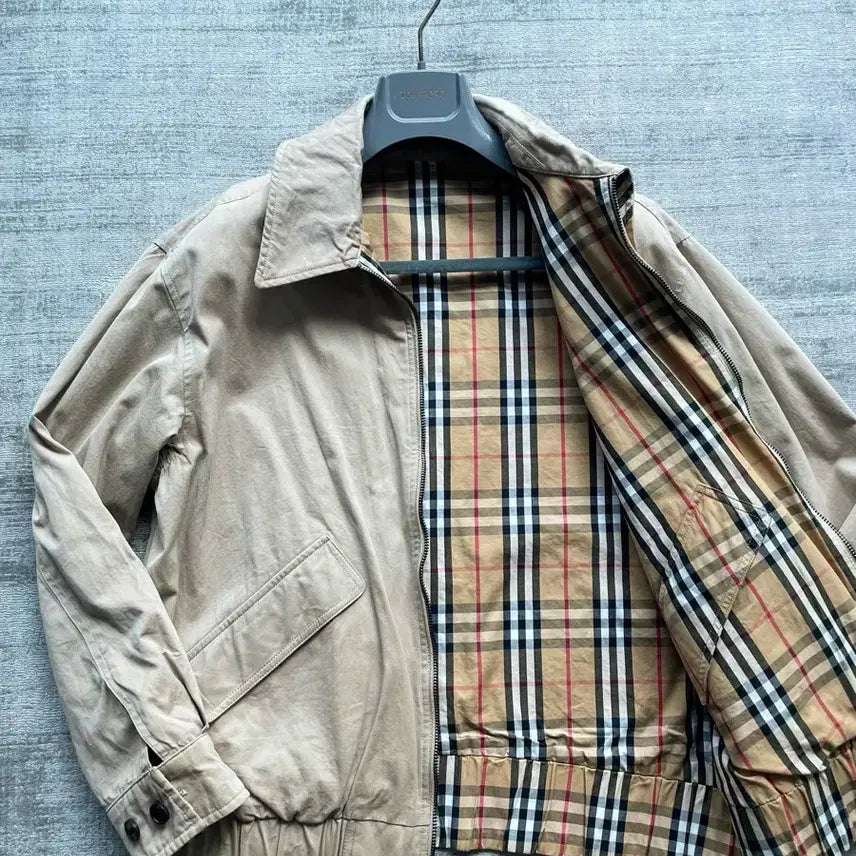 [BUNJANG] Burberry Main Collection Reversible Harrington Jacket / 버버리 메인 컬렉션 복각 카라 리버서블 헤링턴 자켓 italy made