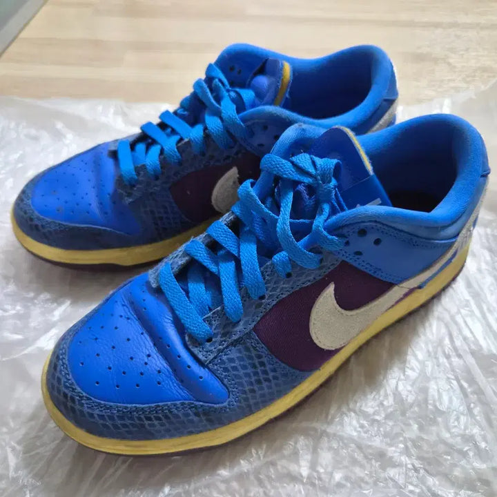 [BUNJANG] Nike x Undefeated Dunk Low SP 5 On It "On It" (US 6 / 240mm) / 나이키 언디핏 덩크로우SP5 온잇 240mm