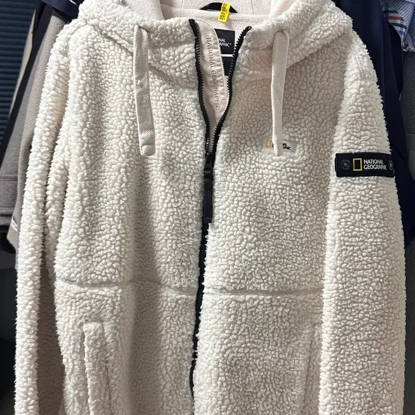 [BUNJANG] National Geographic Fleece Hoodie Jacket / 내셔널지오그래픽 뽀글이 후드집업 블랙&amp;화이트(드라이 완료