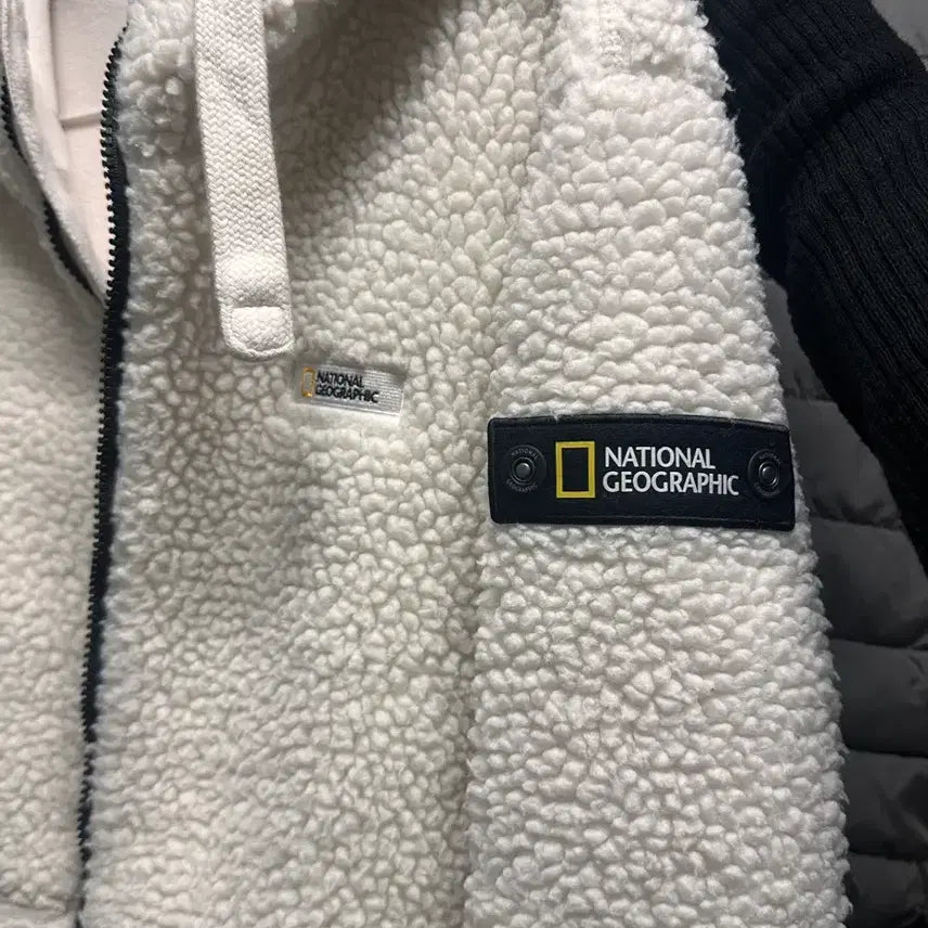 [BUNJANG] National Geographic Fleece Hoodie Jacket / 내셔널지오그래픽 뽀글이 후드집업 블랙&amp;화이트(드라이 완료