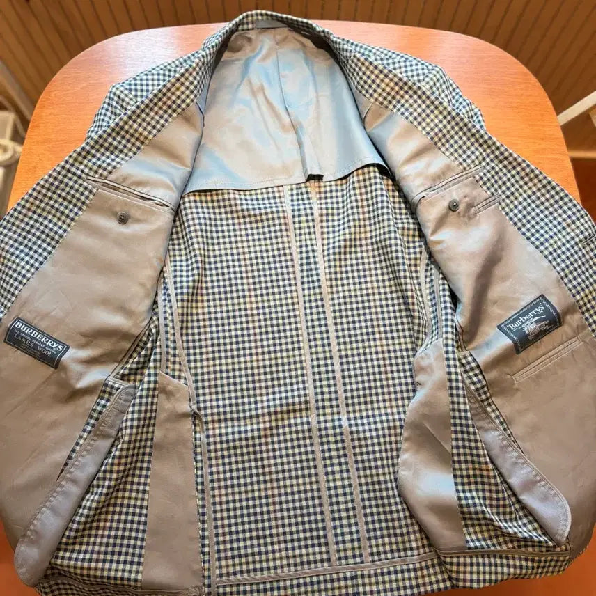 [SOLD OUT] 90s 빈티지 버버리 램스울 체크 자켓 (L~XL)